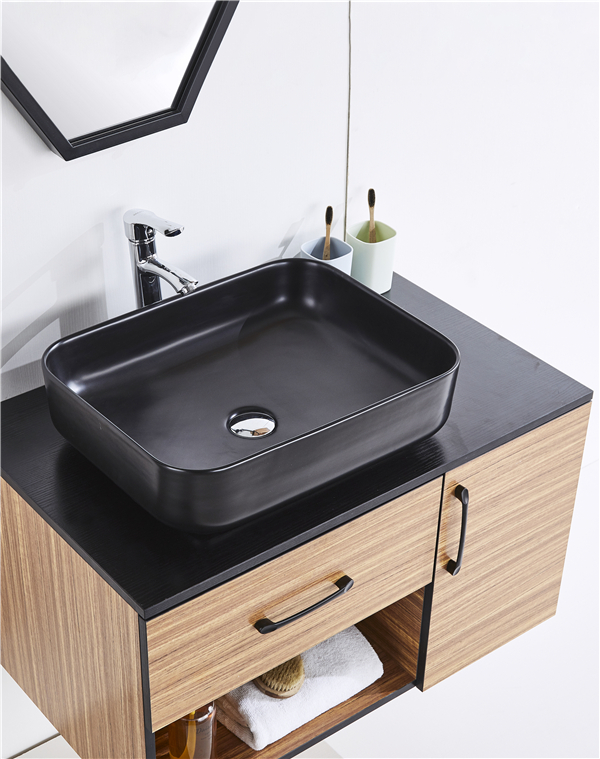 Badrumsskåp Fåfänga GGM09